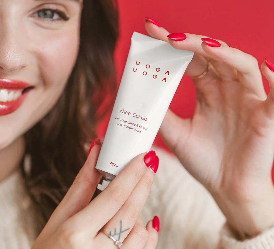 Uoga Uoga 琥珀蔓越莓亮白磨砂(有現貨)