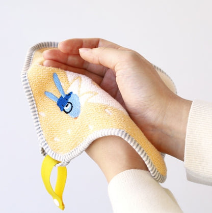 小朋友掛書包手巾仔