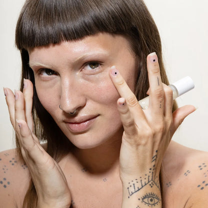 Uoga Uoga 清爽眼部精華